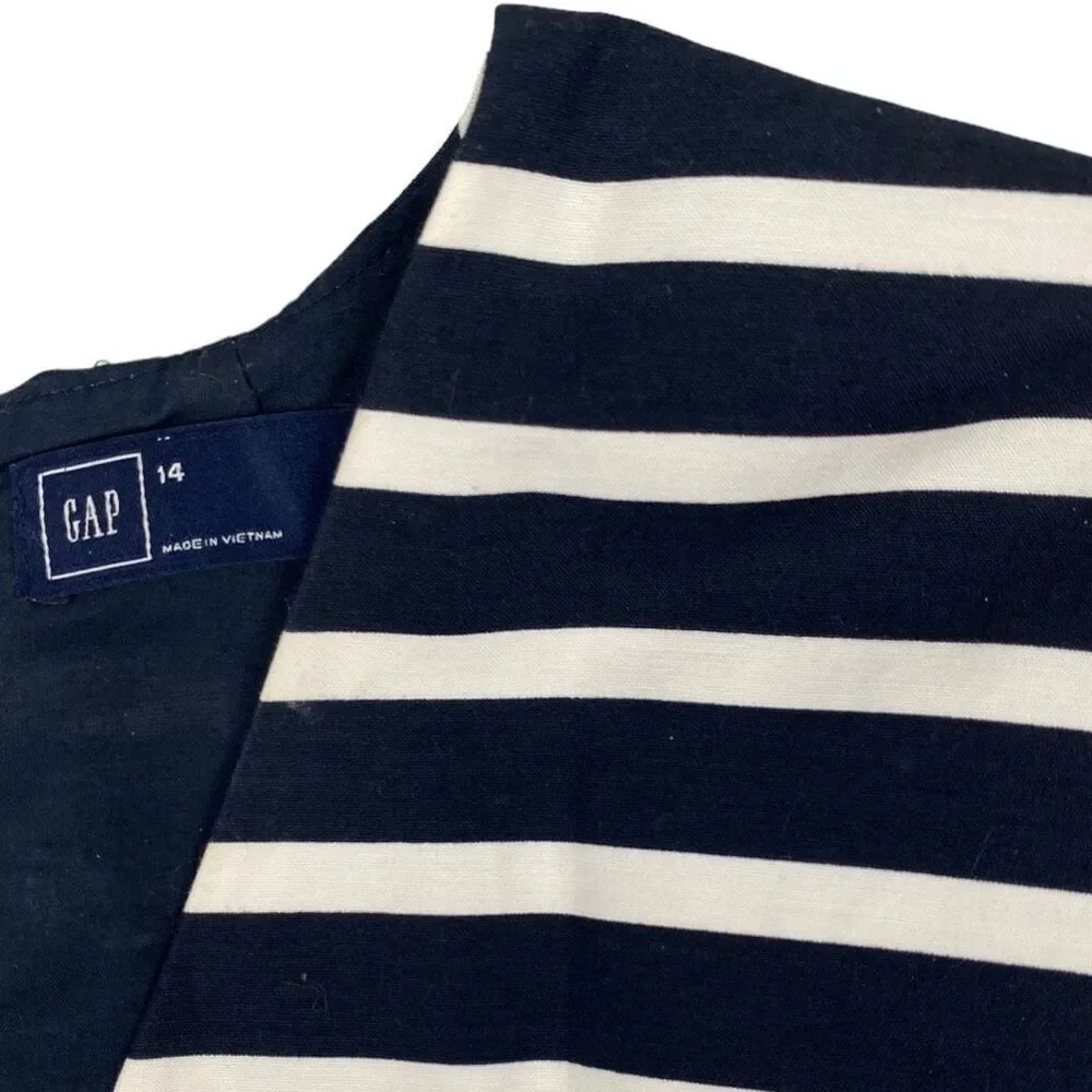 Gap Women’s size 14 Navy Stripe Dress Pockets and inverted pleats Fit & Flare